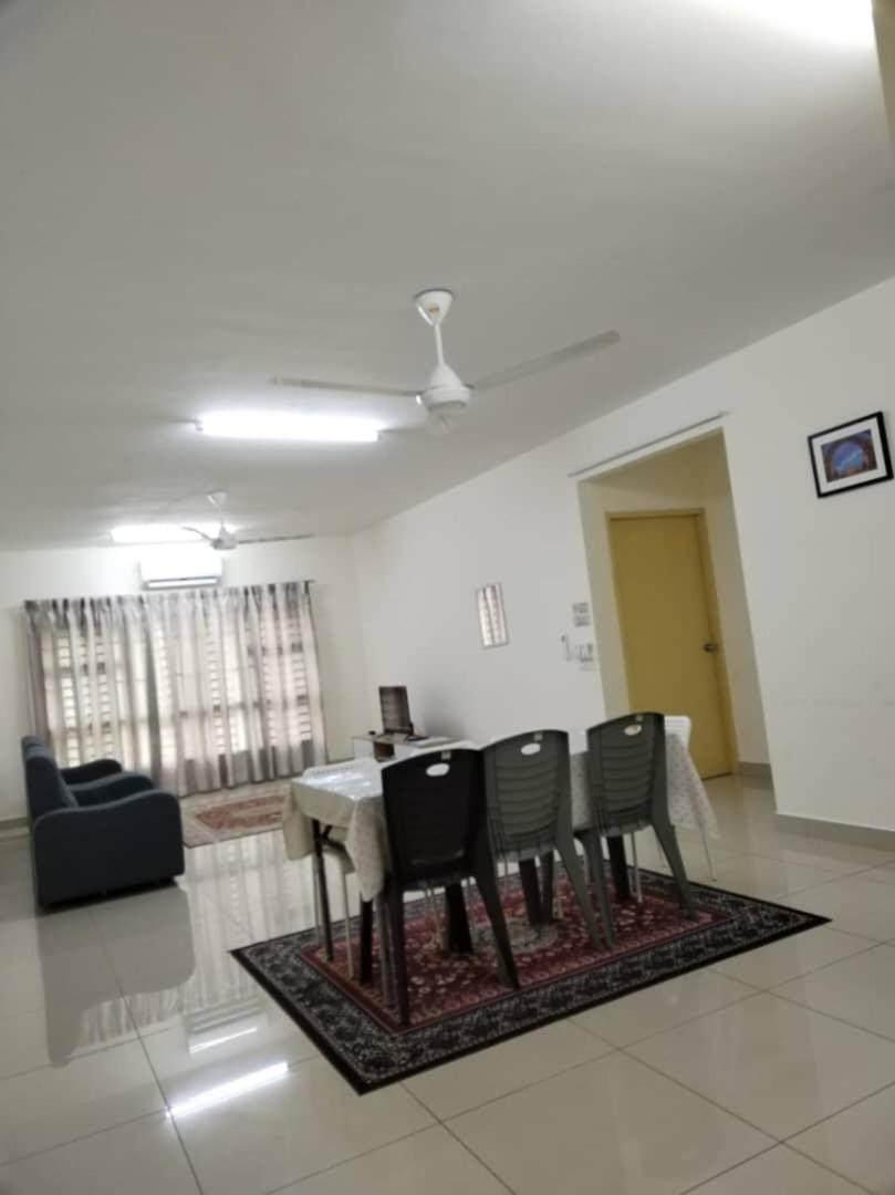 Abie'S Homestay Putrajaya Exterior foto
